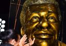 Calixto Ochoa volvió a su tierra: Valencia de Jesús develó escultura en su honor